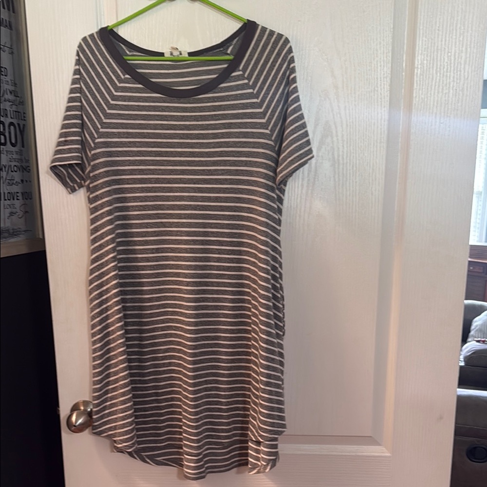 Umgee Gray and White Asymmetrical Midi Dress